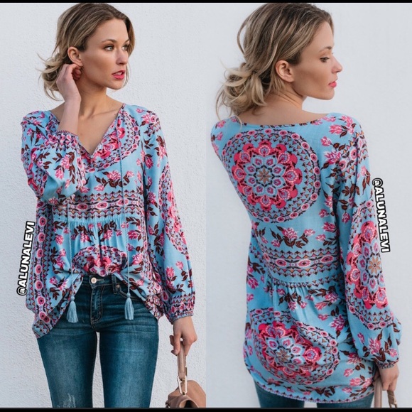 Gorgeous blouse - Picture 3 of 3